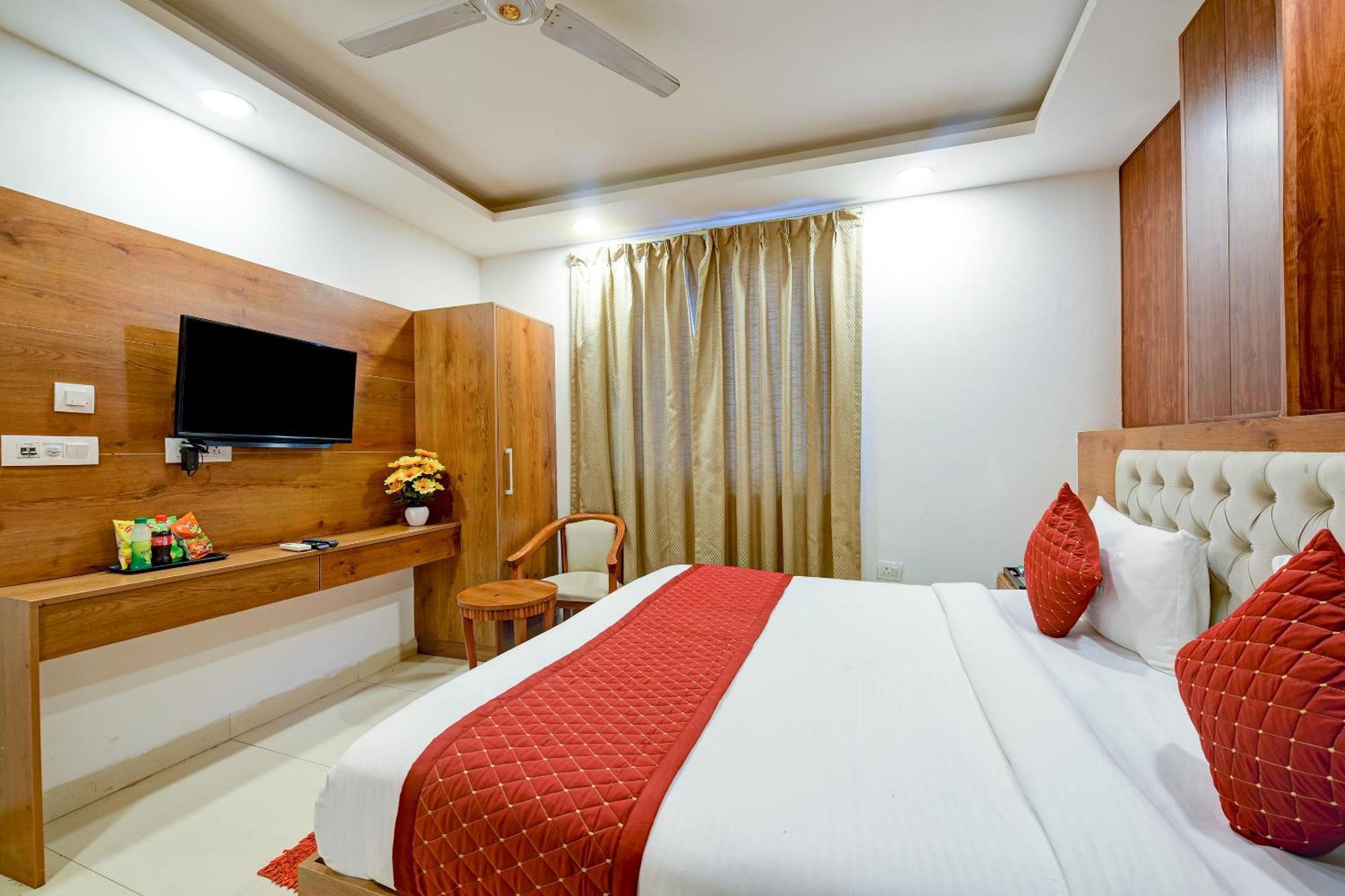 Hotel Grand Qubic Near Delhi Airport Nuova Delhi Esterno foto