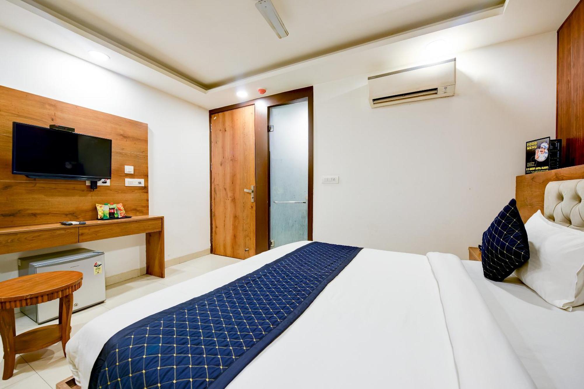 Hotel Grand Qubic Near Delhi Airport Nuova Delhi Esterno foto